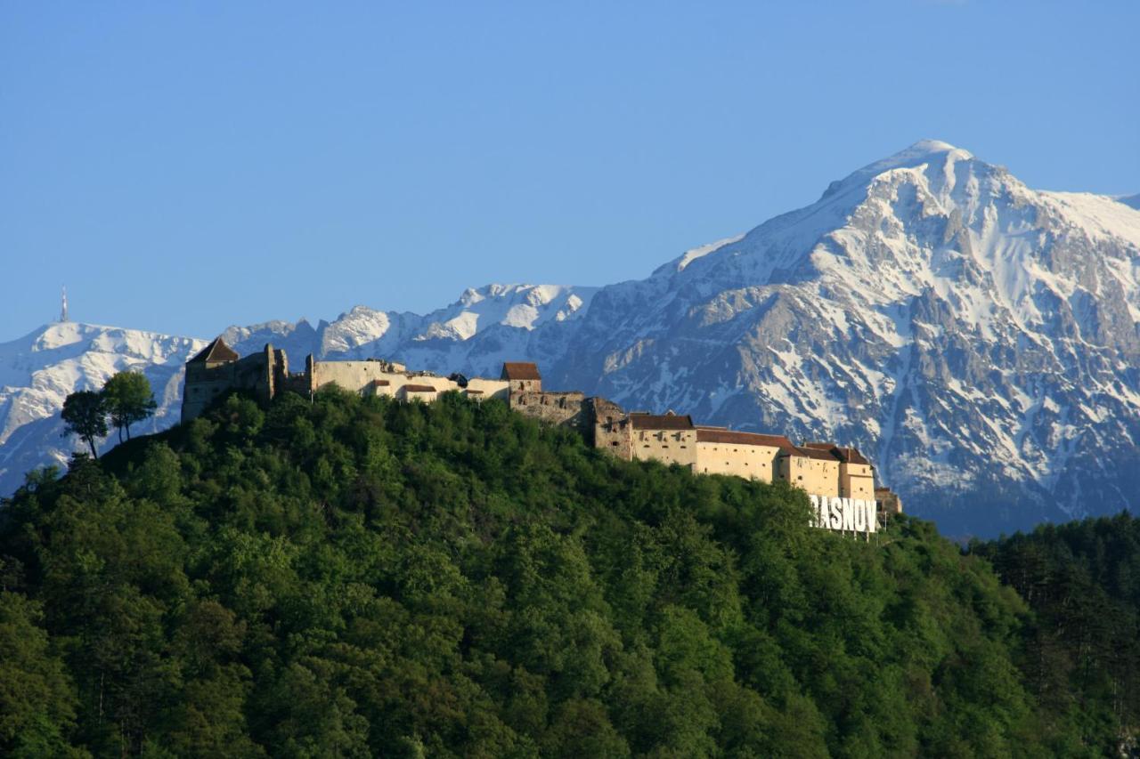 Rem'S Pension Râşnov Exterior photo