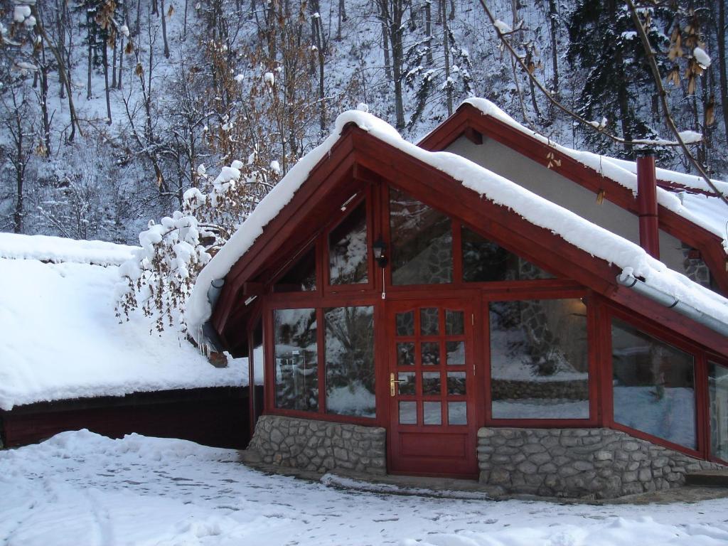 Rem'S Pension Râşnov Exterior photo